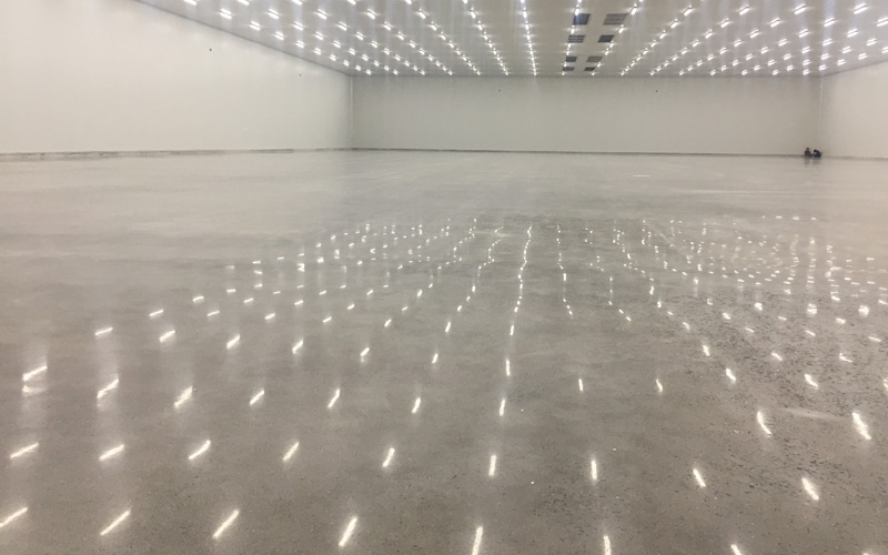 พื้นขัดเงาในอาคารพื้นที่กว้าง CrystalFloor โดย Repfloor